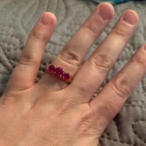 Three stone sapphire ring